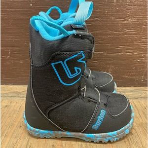 Like New- Burton Boa System mini grom kids Size 11c Snowboard boots